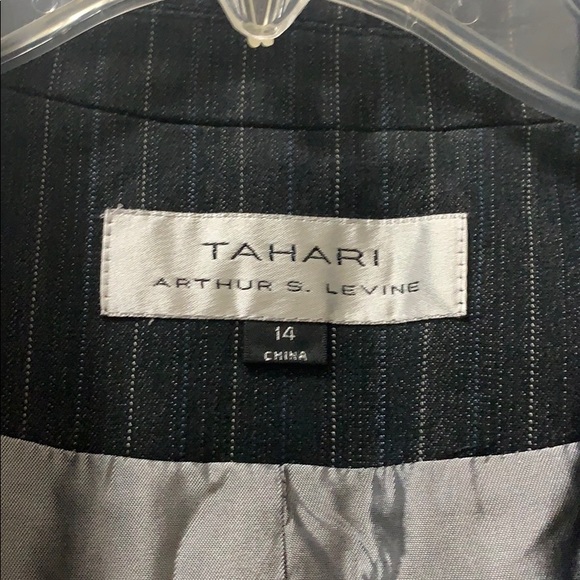 Tahari Dark Grey Skirt Suit. Sz 14. Gently worn. - Picture 3 of 7